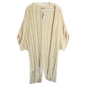 American Eagle NWT Long Cream color Sweater Vest Size Medium